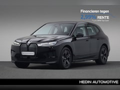 BMW iX - xDrive50 Executive 112 kWh | verwarmde voorstoelen | Integral Active Steering | Parking As