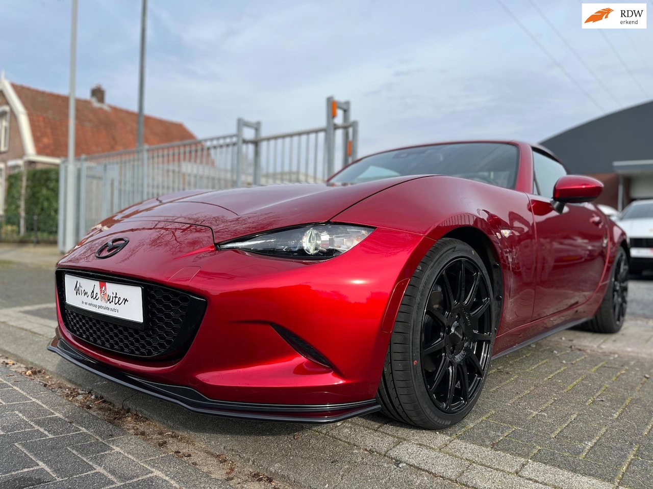 Mazda MX-5 - 1.5 SkyActiv-G 132 GT-M Roadster | Recaro sportstoelen | 17” | camera | navi | - AutoWereld.nl