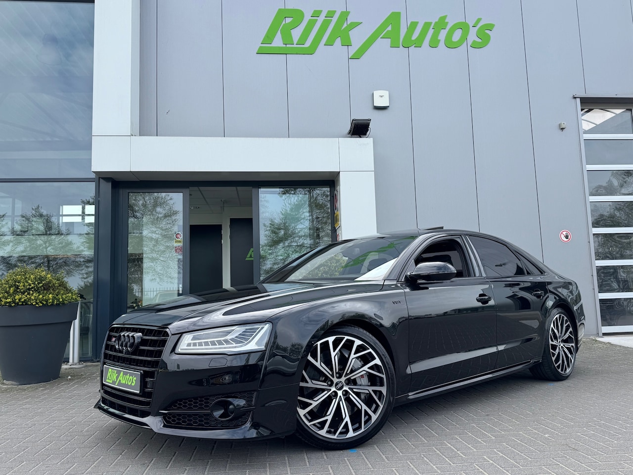 Audi S8 - 4.0 TFSI S8 quattro *700PK ABT!* Keramisch * Nachtzicht * Massage - AutoWereld.nl