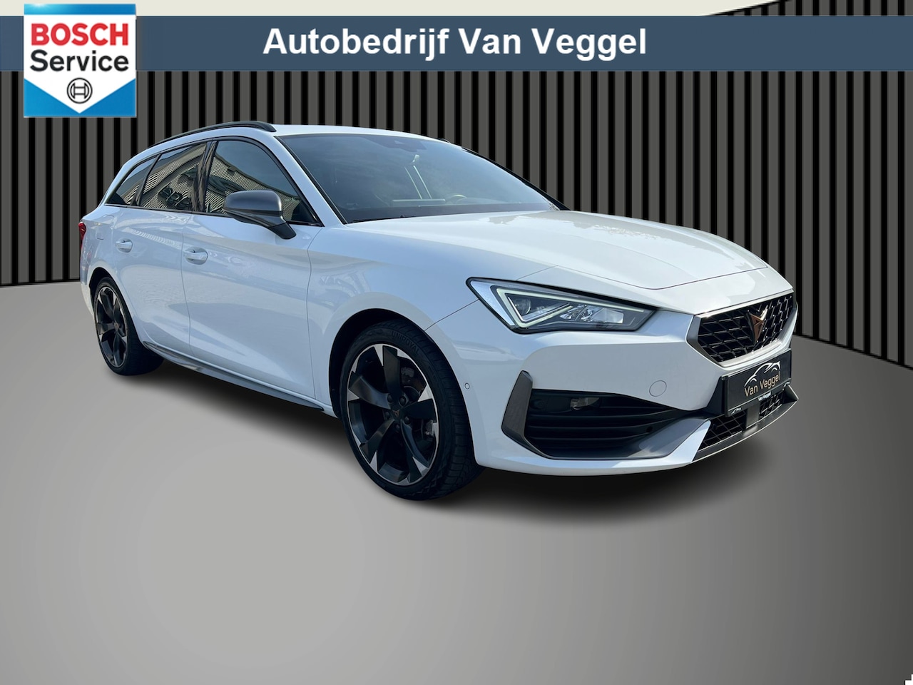 CUPRA Leon Sportstourer - 1.4 e-Hybrid VZ Performance pano, leer, virtual cockpit, memory stoel - AutoWereld.nl
