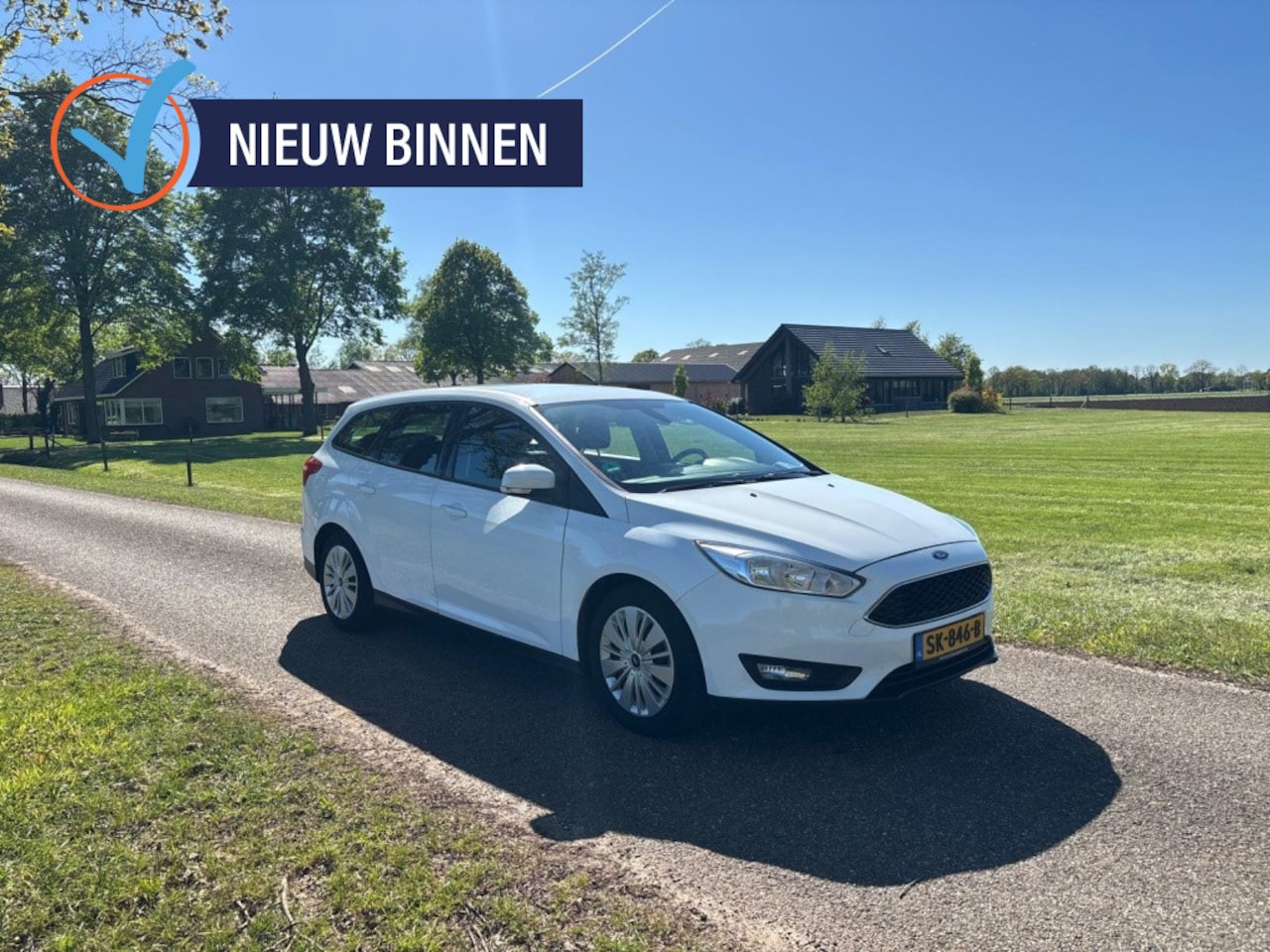 Ford Focus Wagon - 1.5 TDCi Titanium | Navigatie | Parkeersensoren | Cruise Control - AutoWereld.nl