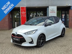 Toyota Yaris - 1.5 Hybrid EXECUTIVE STOELVERW HEAD-UP PARK-SENSOREN BLIND SPOT 17'' LM-VELGEN NAVI CLIMA