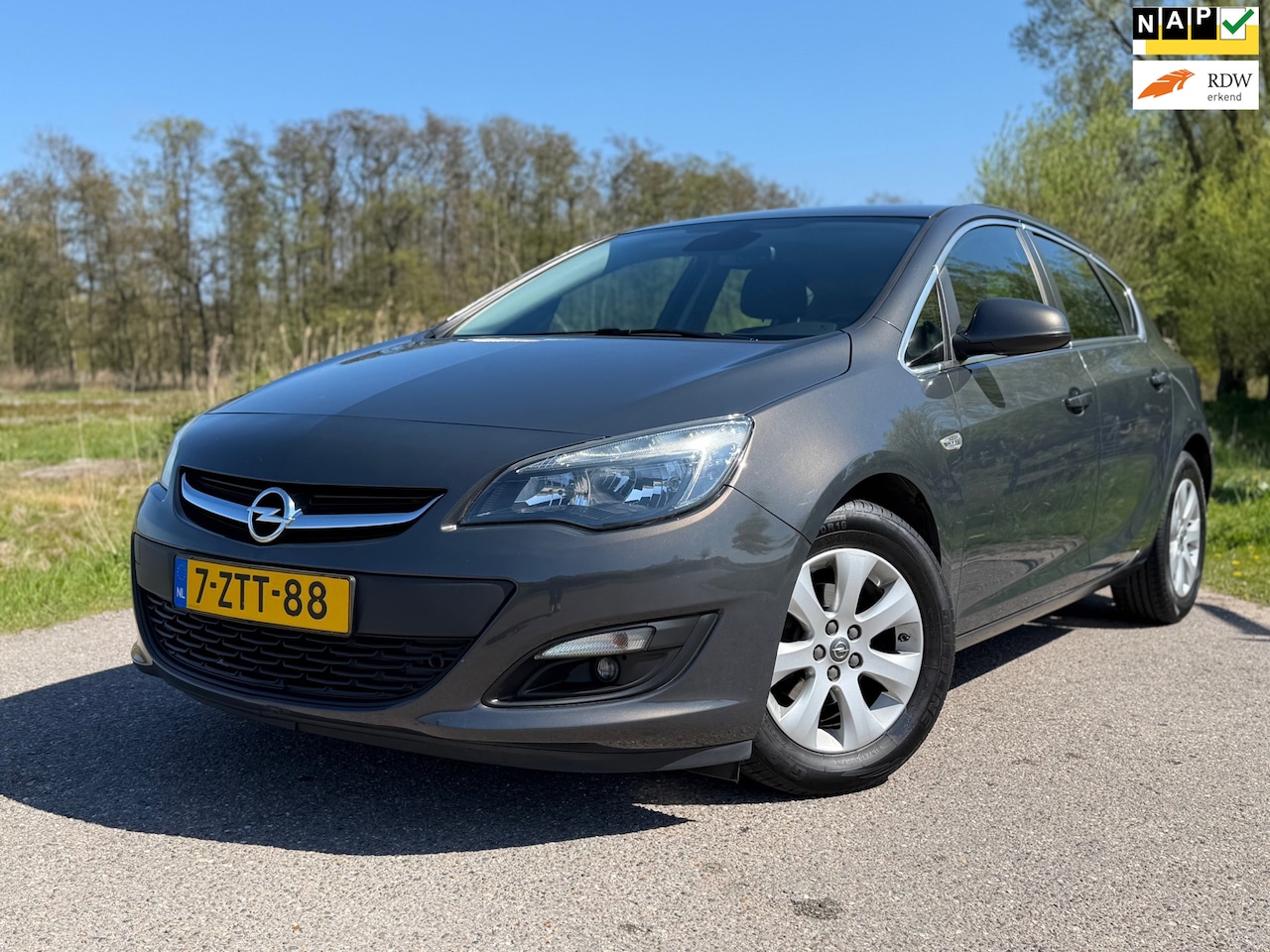 Opel Astra - 1.4 Turbo Edition Navigatie NAP Airco radio-cd speler cruise control 1-EIGENAAR - AutoWereld.nl