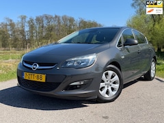 Opel Astra - 1.4 Turbo Edition Navigatie NAP Airco radio-cd speler cruise control 1-EIGENAAR