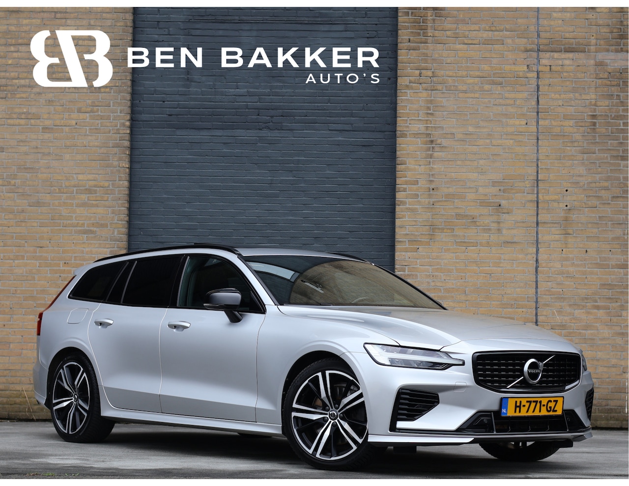 Volvo V60 - 2.0 T6 Twin Engine AWD R-Design Pano | ACC | 19” | Pilot Assist | Cam | NL Auto - AutoWereld.nl