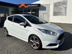 Ford Fiesta - 1.6 ST2 Recaro Carplay Stoelverwarming