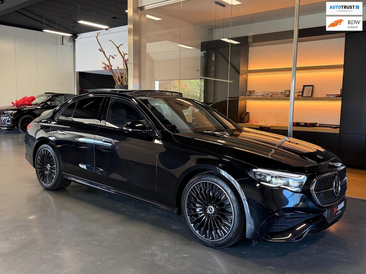 Mercedes-Benz E-klasse - 200 Amg night Pano Burmester Memory 360Camera - AutoWereld.nl