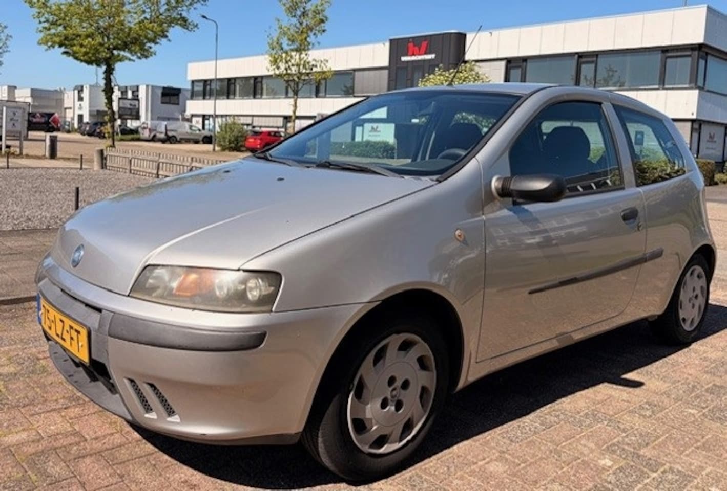 Fiat Punto - 1.2-16V Dynamic Speedgear AUTOMAAT - AutoWereld.nl
