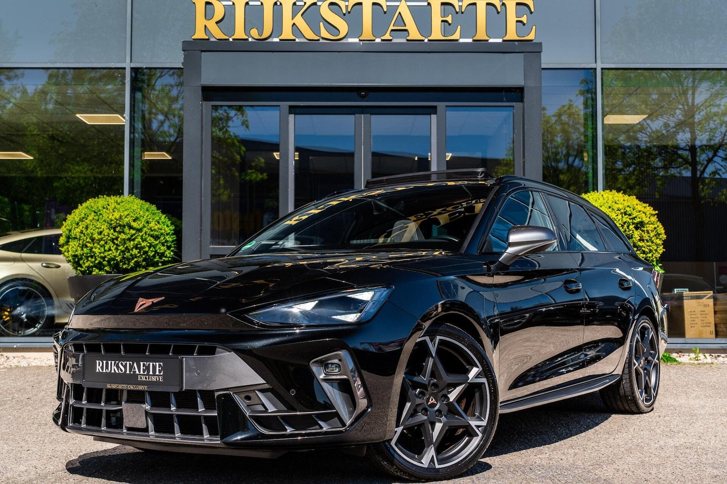 CUPRA Leon - 1.5 TSI e-Hybrid Essential|PANO|ACC|STUURV|MEMORY - AutoWereld.nl
