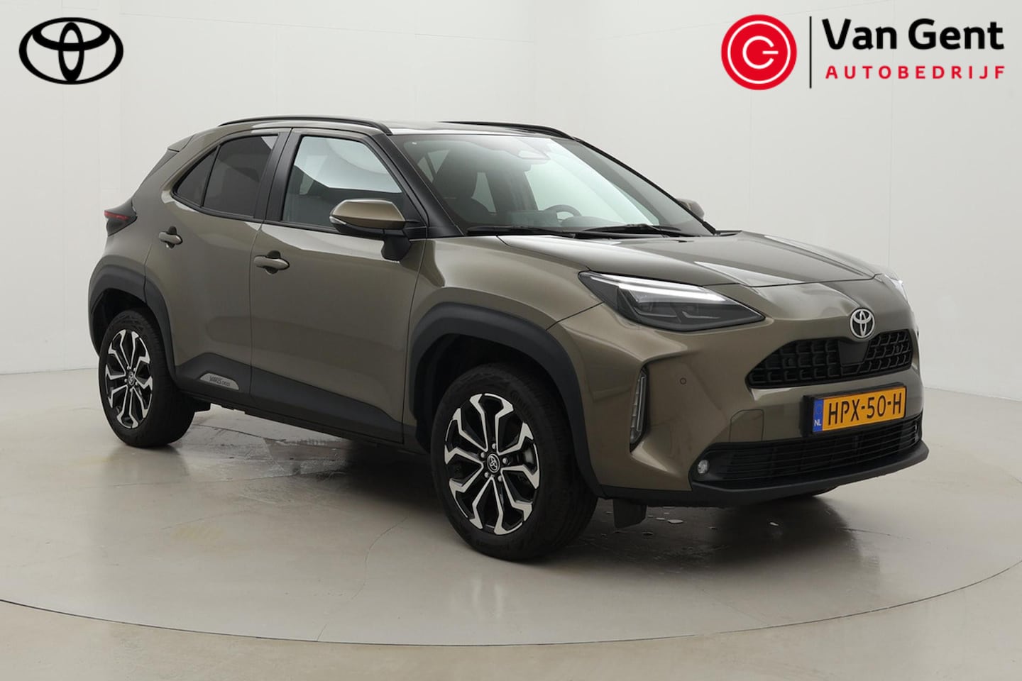 Toyota Yaris Cross - 1.5 Hybrid 115 First Edition | Dodehoek detectie | Stoel-/stuurverwarming | Adaptive Cruis - AutoWereld.nl