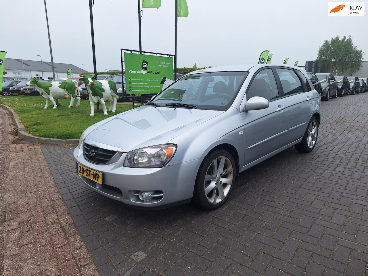 Kia Cerato - 2.0-16V EX / Zeer goede auto / Nieuwe APK - AutoWereld.nl