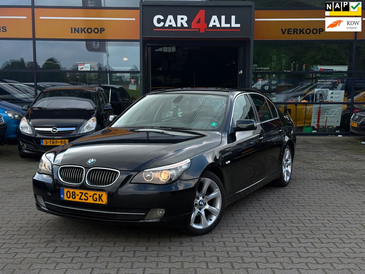BMW 5-serie - 523i Business Line LEDER/NAVI/PDC/APK 15-5-2027/CLIMA/CRUISE/LMVELGEN - AutoWereld.nl