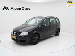 Volkswagen Touran - 1.6-16V FSI Trendline AC / Cruise controle / Trekhaak / APK 05-2027