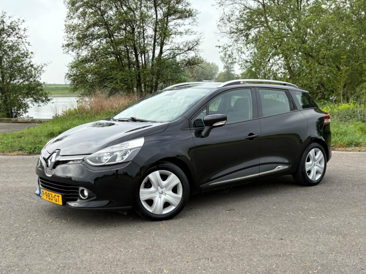Renault Clio Estate - 0.9 TCe Dynamique Trekhaak Carplay Sensoren - AutoWereld.nl