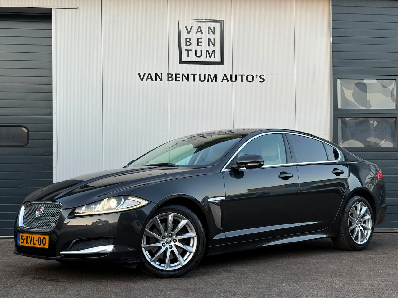 Jaguar XF - 2.2D 163pk Autom. Premium Business Ed. Navi Leder Xenon - AutoWereld.nl