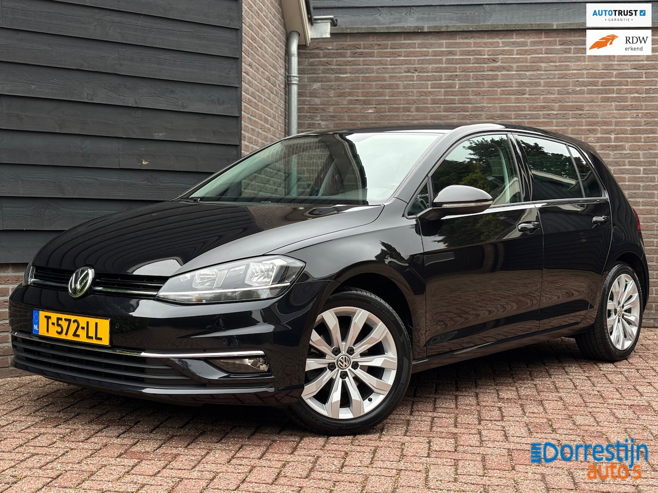 Volkswagen Golf - 1.0 TSI | Airco | Navigatie| PDC | ACC | 17inch | Led - AutoWereld.nl