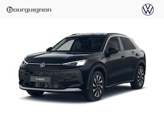 Volkswagen T-Roc - 1.5 eTsi Life First Edition | Trekhaak | Stoel- & Stuurverwarming | Dodehoek detectie | Ca
