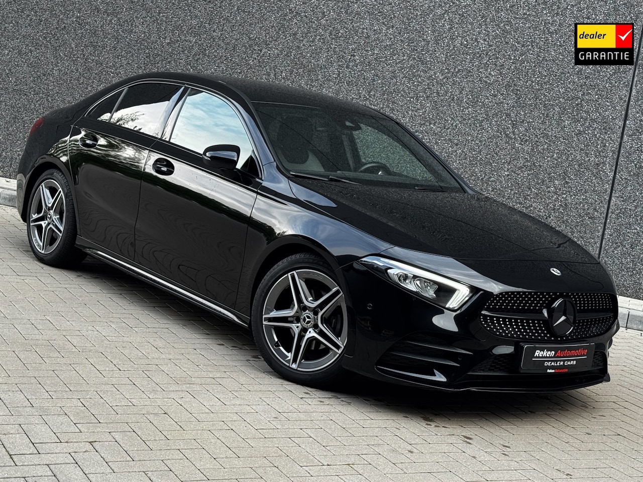 Mercedes-Benz A-klasse - 200 AMG limo Edition leer automaat Led MBUX RFK SHZG - AutoWereld.nl