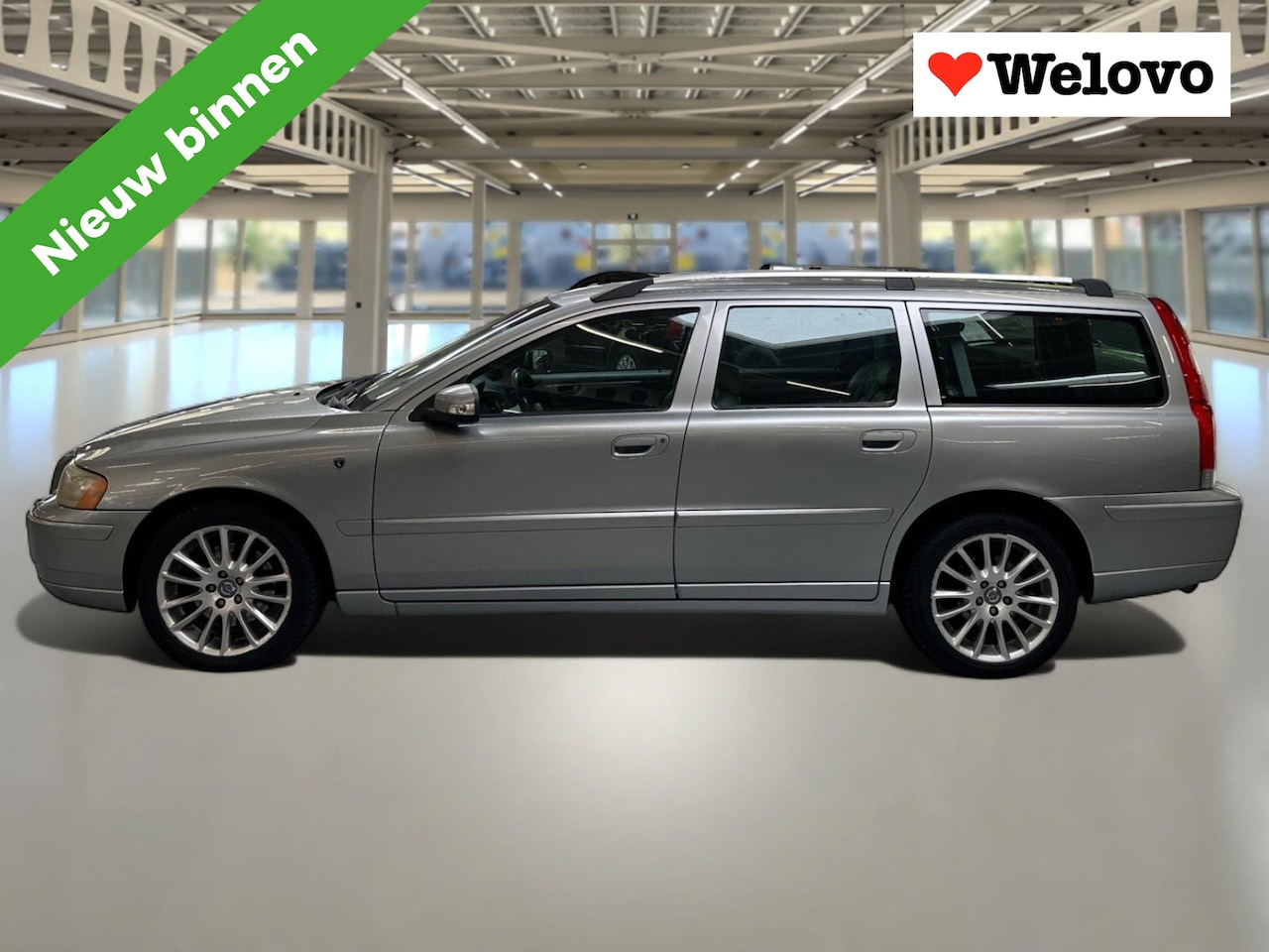 Volvo V70 - 2.5T Edition Sport 7 Persoons,Trekhaak,leder,electr. verwerkbare stoel... - AutoWereld.nl