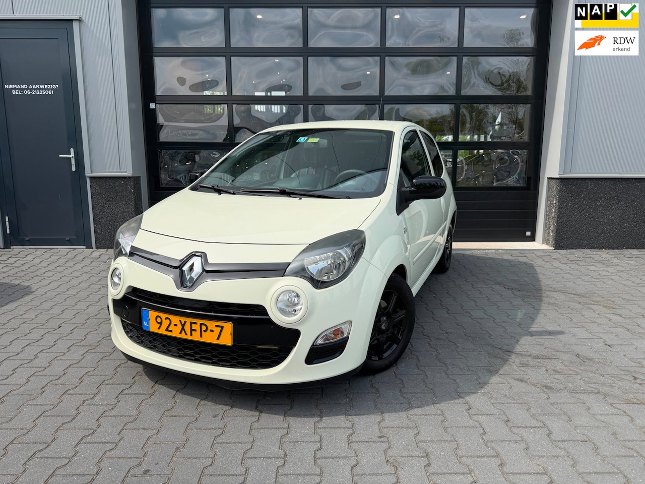 Renault Twingo - 1.2 16V Collection airco en stoelverwarming - AutoWereld.nl