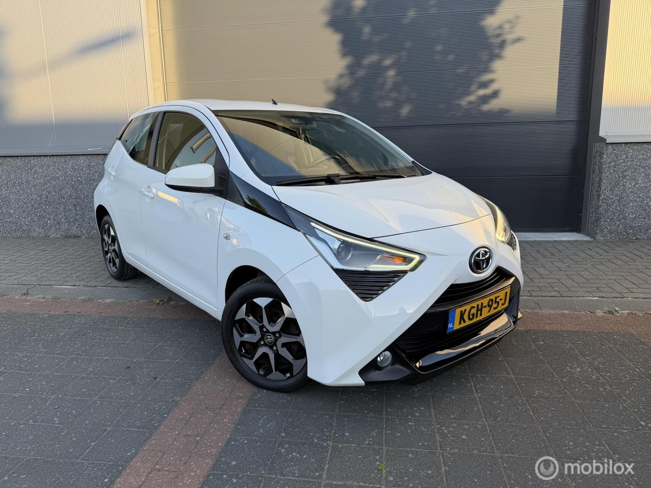 Toyota Aygo - 1.0 VVT-i Carplay |Airco |Dealer Onderhouden - AutoWereld.nl