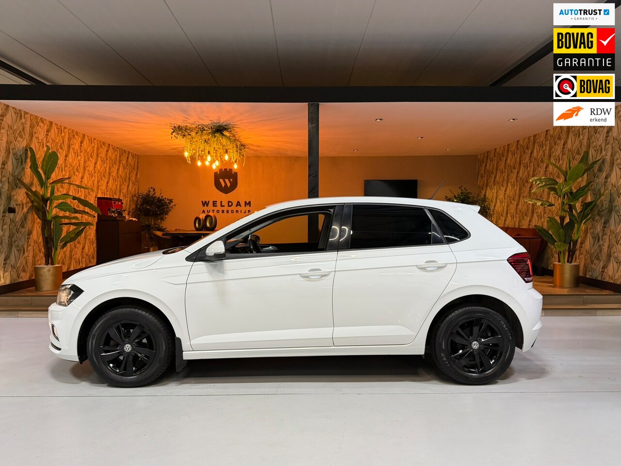 Volkswagen Polo - 1.0 TSI Comfortline Garantie Carplay StoelVW PDC Adaptieve Cruise Navi Led Airco Rijklaar - AutoWereld.nl