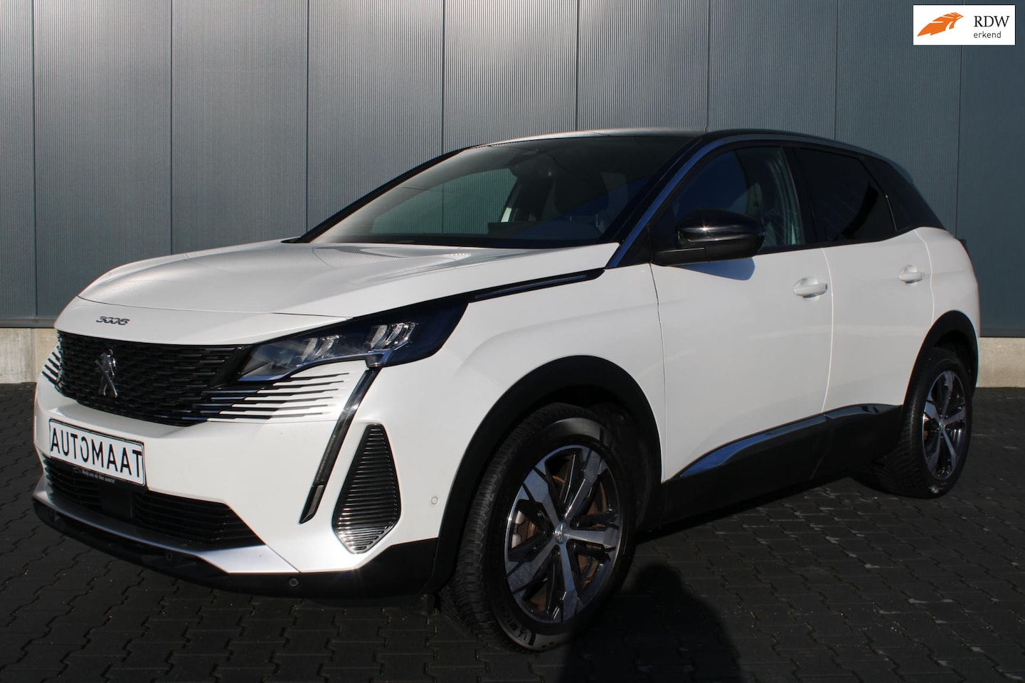 Peugeot 3008 - 1.2 PureTech Allure TREKHAAK STOELVERWARMING - AutoWereld.nl