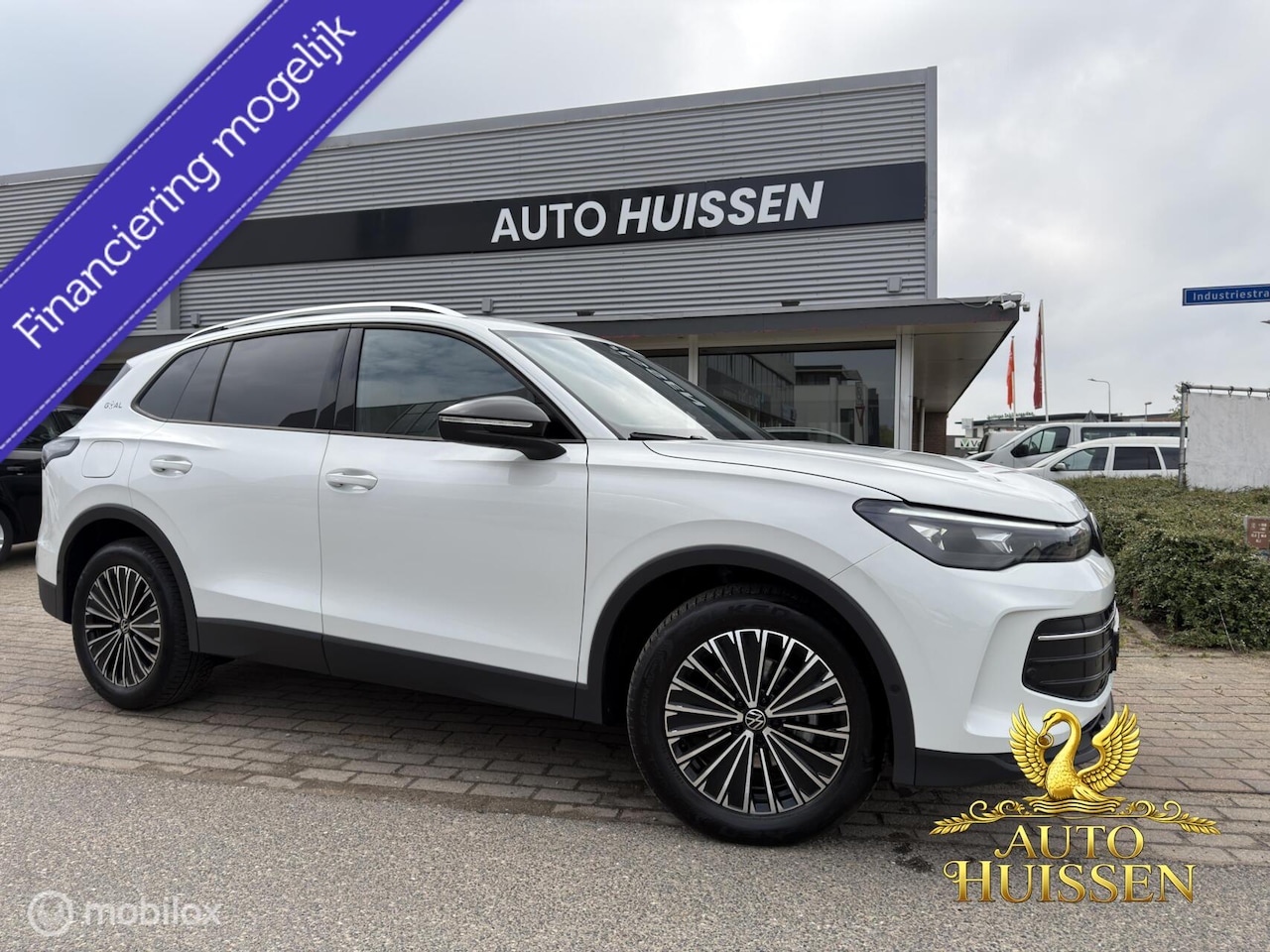Volkswagen Tiguan - 1.5 eTSI Goal Edition 360cam IQ Lights - AutoWereld.nl