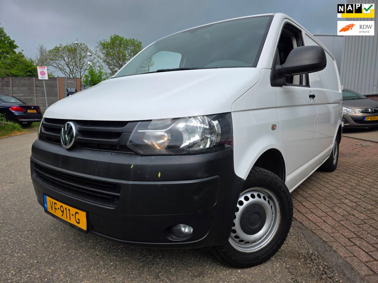 Volkswagen Transporter - 2.0 TDI L1H2 BM 2.0 TDI L1H2 BM - AutoWereld.nl