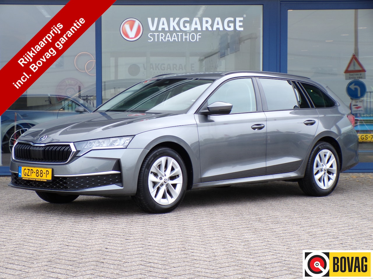 Skoda Octavia Combi - 1.5 TSI Business Edition Plus 1.5 TSI Business Edition Plus, Virtual Cockpit / Full LED / Carplay + Android Auto / Camer - AutoWereld.nl