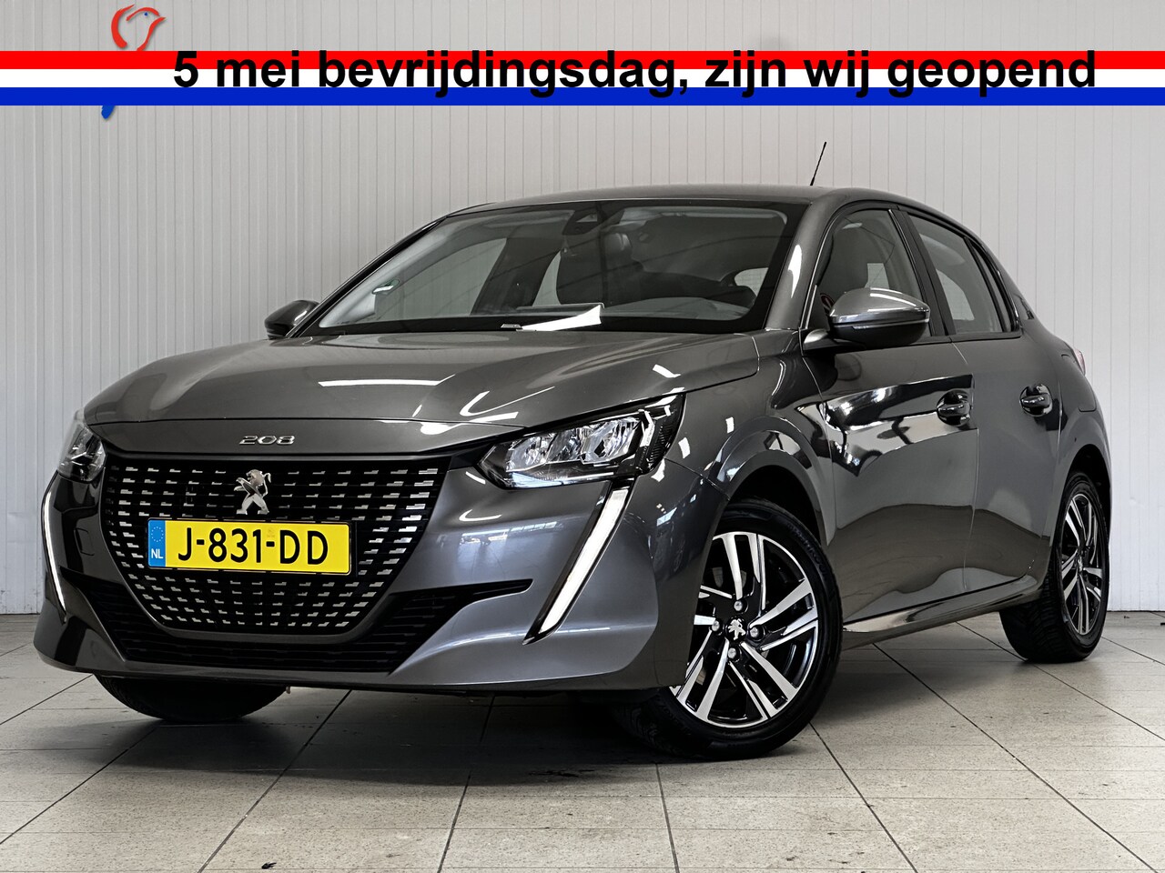 Peugeot 208 - 1.2 PureTech Allure/ D-Riem verv: 80.000 KM!/ Virtual Cockpit/ 16'' LMV/ Half-Leder/ Drive - AutoWereld.nl
