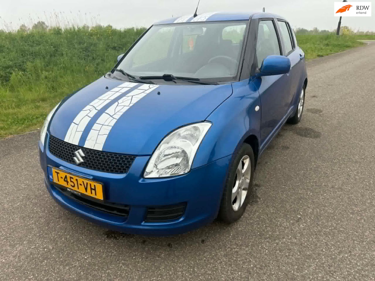 Suzuki Swift - 1.3 Base airco nw apk beurtje en garantie ! - AutoWereld.nl