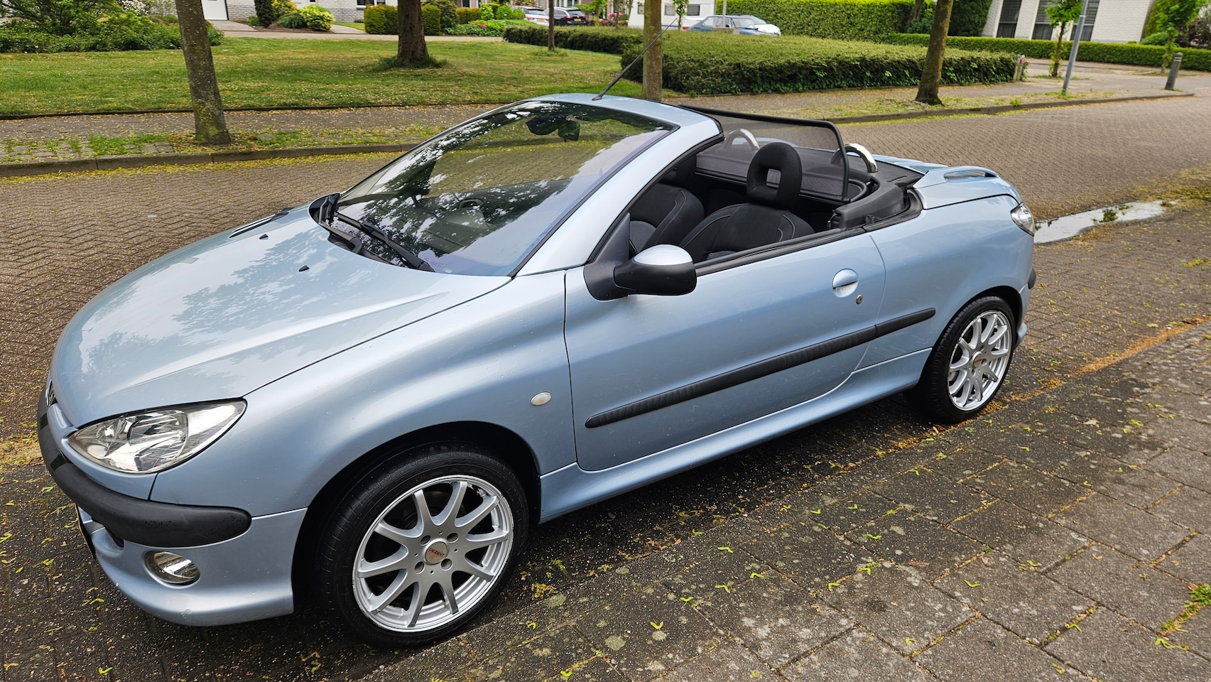 PEUGEOT 206