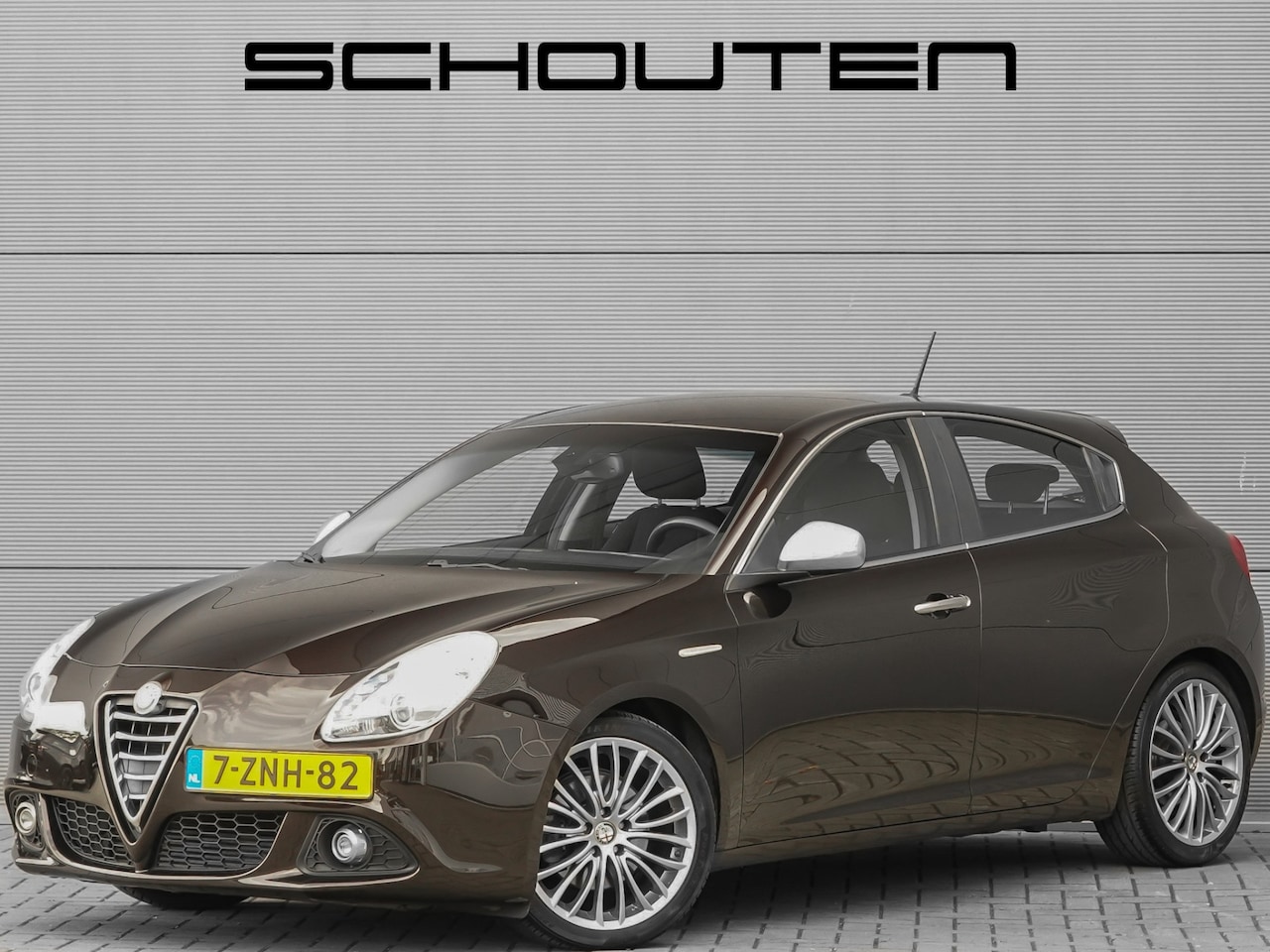 Alfa Romeo Giulietta - 1.4 T Distinctive Lusso Automaat Climate DAB 18" - AutoWereld.nl