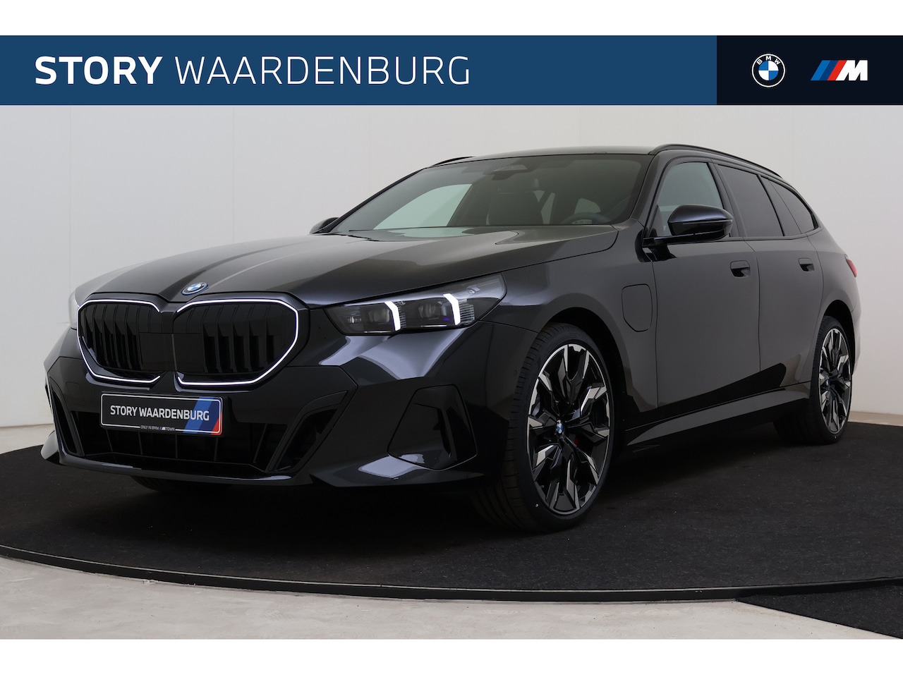 BMW 5-serie Touring - 530e M Sport Automaat / Panoramadak / Trekhaak / Bowers & Wilkins / Comfortstoelen / Adapt - AutoWereld.nl
