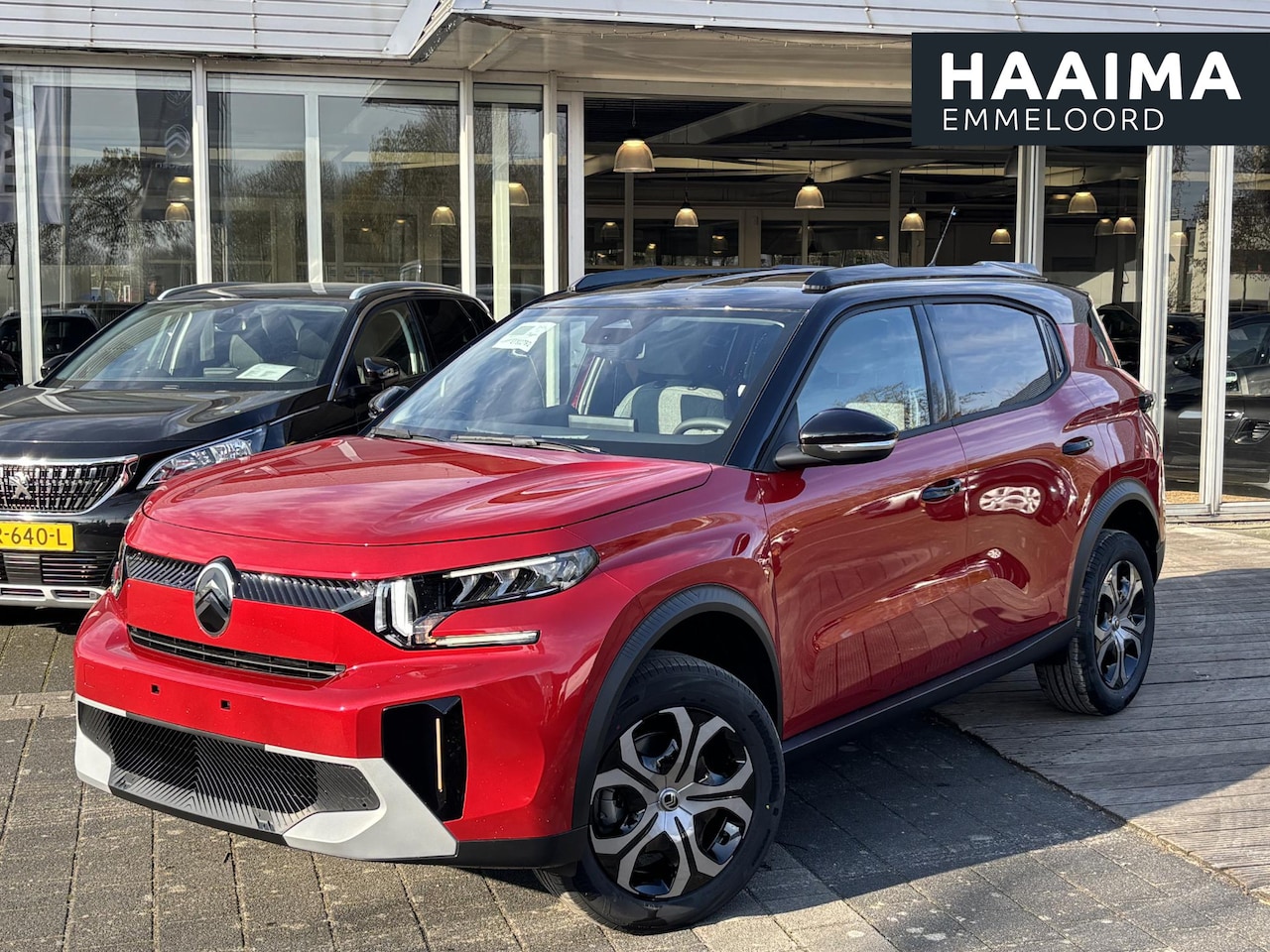 Citroën C3 Aircross - 1.2 100pk PLUS | 8 Jaar Garantie | 7 Persoons | Apple Carplay/Android Auto | 1.500 kg Trek - AutoWereld.nl