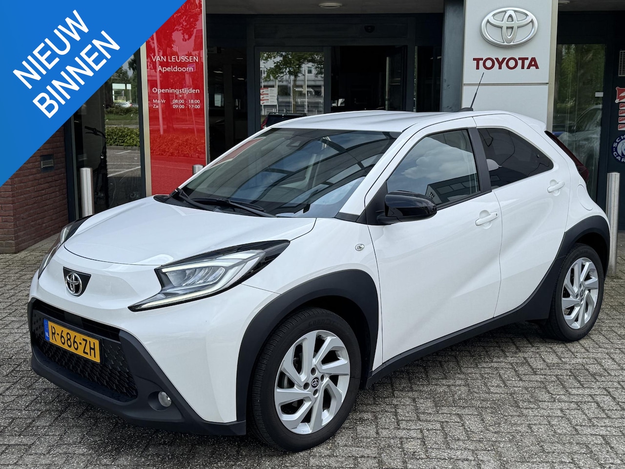 Toyota Aygo X - 1.0 VVT-i MT FIRST EDITION APPLE/ANDROID CAMERA CLIMA AD-CRUISE 17'' LM-VELGEN EL-RAMEN/SP - AutoWereld.nl