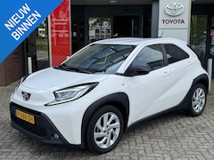Toyota Aygo X - 1.0 VVT-i MT FIRST EDITION APPLE/ANDROID CAMERA CLIMA AD-CRUISE 17'' LM-VELGEN EL-RAMEN/SP