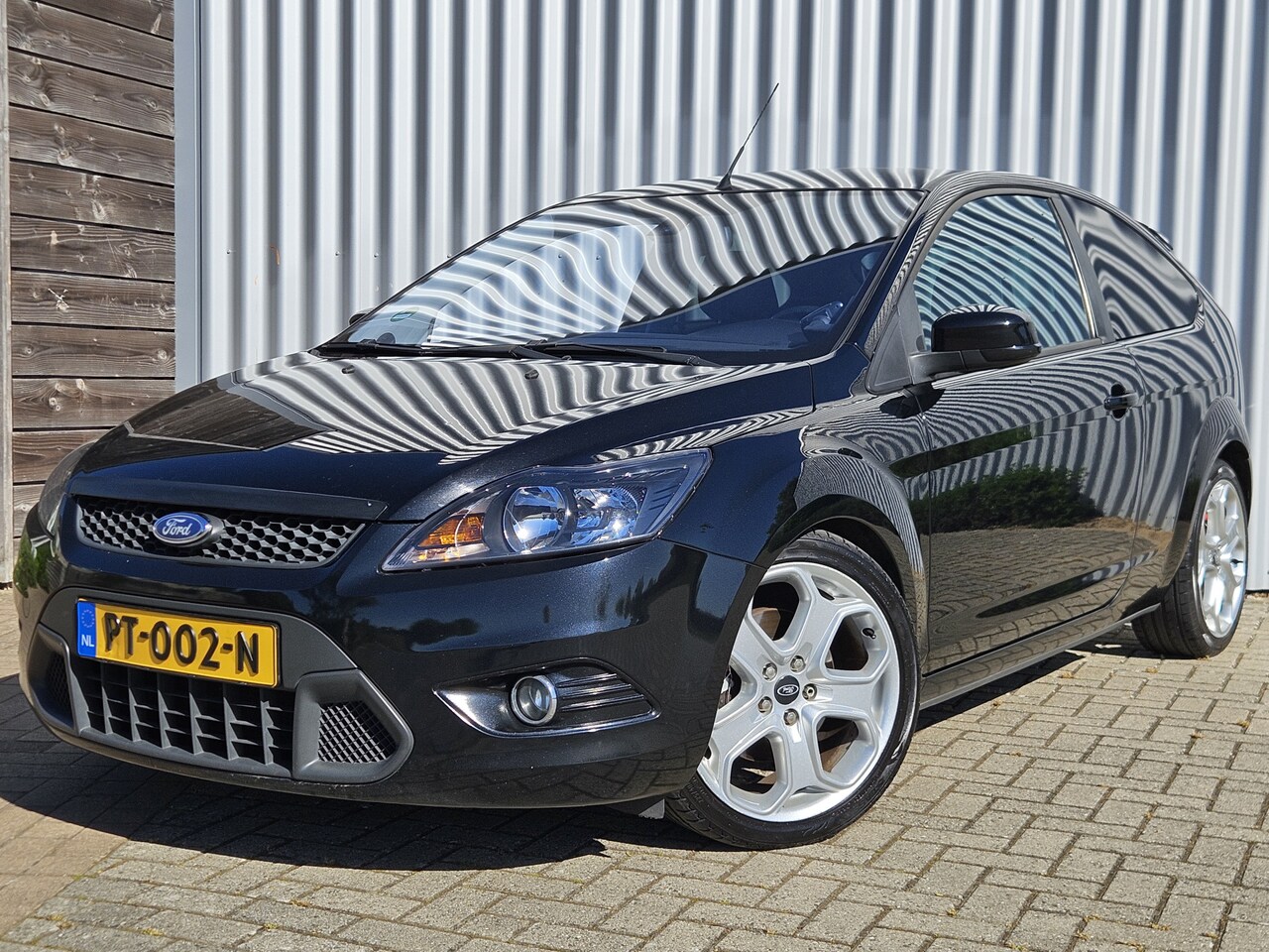 Ford Focus - 2.0 Titanium /Stoelverwarming/Airco/Voorruitverwarming! - AutoWereld.nl