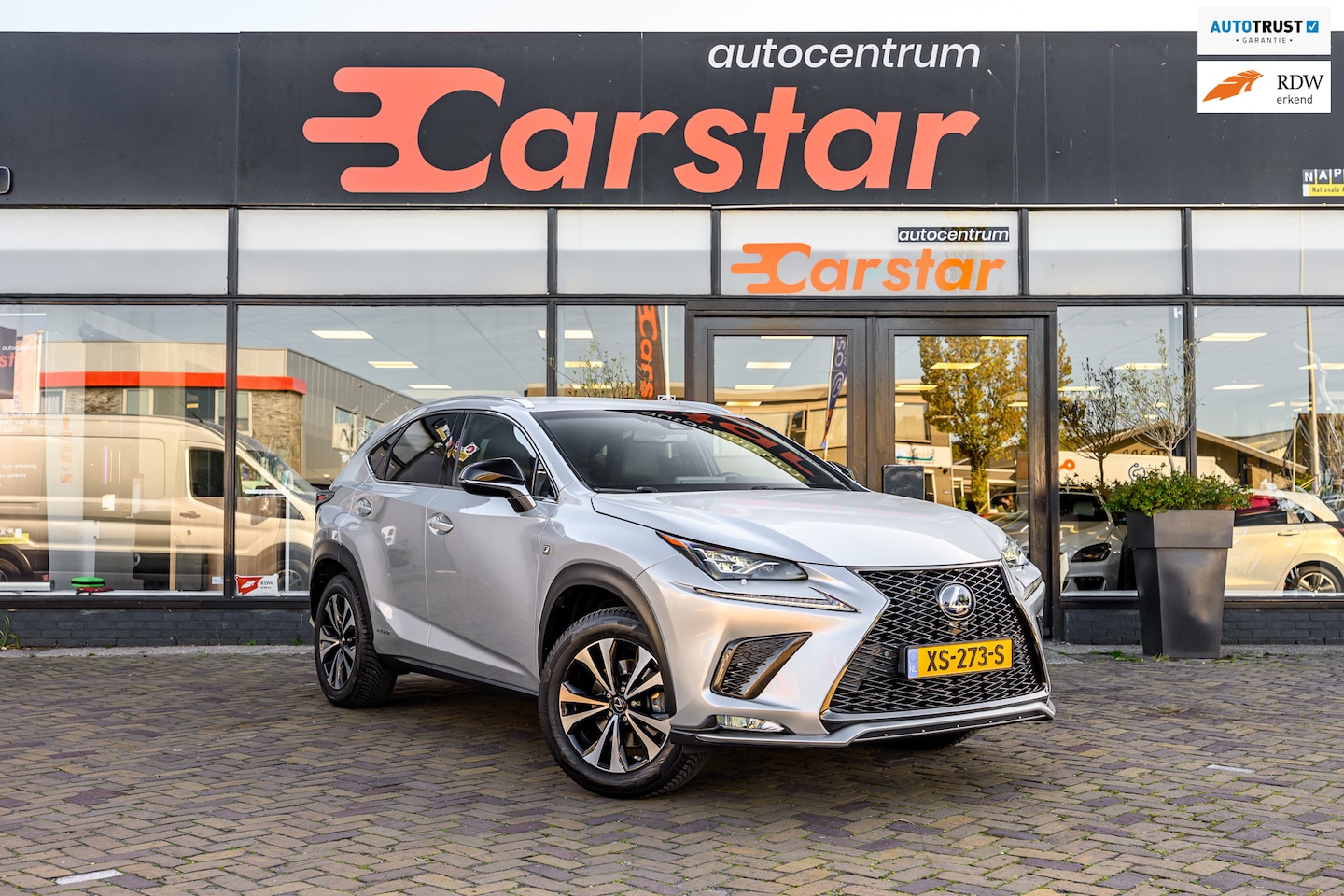 Lexus NX - 300h AWD President Line|Camera|Trekhaak|Stoelver. - AutoWereld.nl