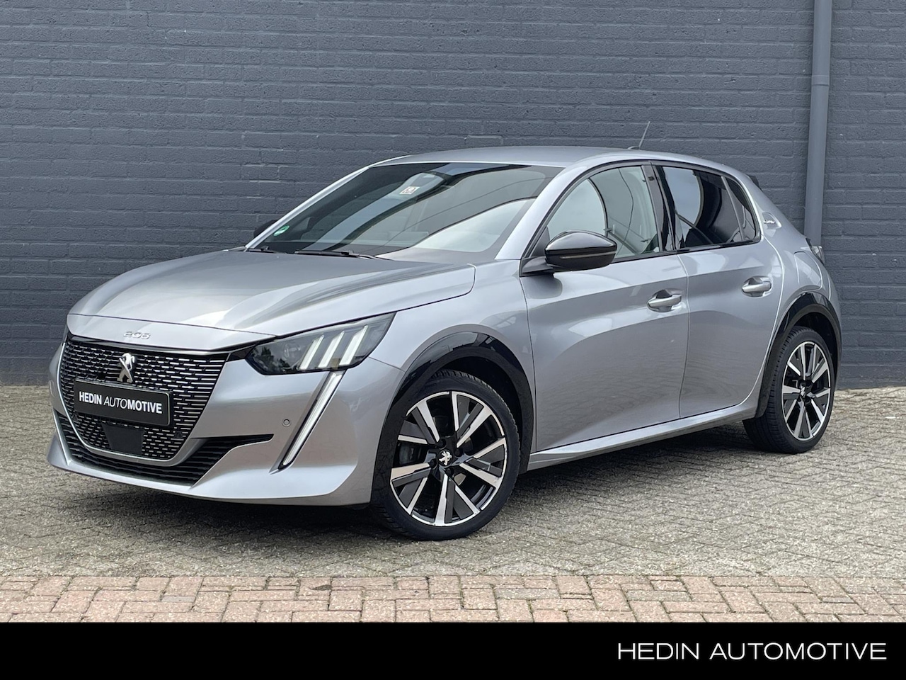 Peugeot 208 - 1.2 PureTech GT-Line | Carplay/Android Auto | Climate Control | Camera | Sportstoelen - AutoWereld.nl