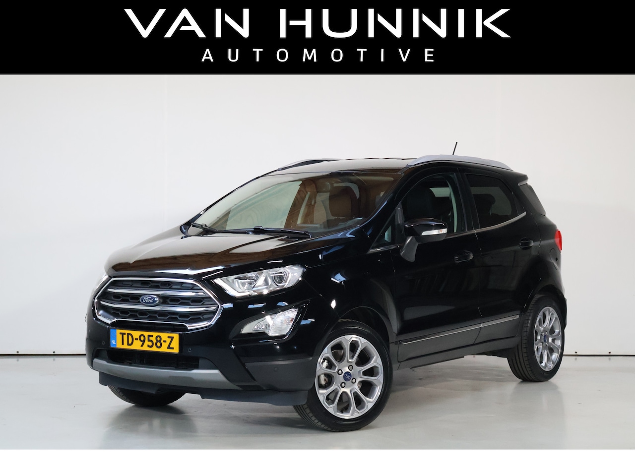 Ford EcoSport - 1.0 EcoBoost Titanium | Cam | B&O | Stoel+Stuur Verw | Keyless | Trekhaak - AutoWereld.nl