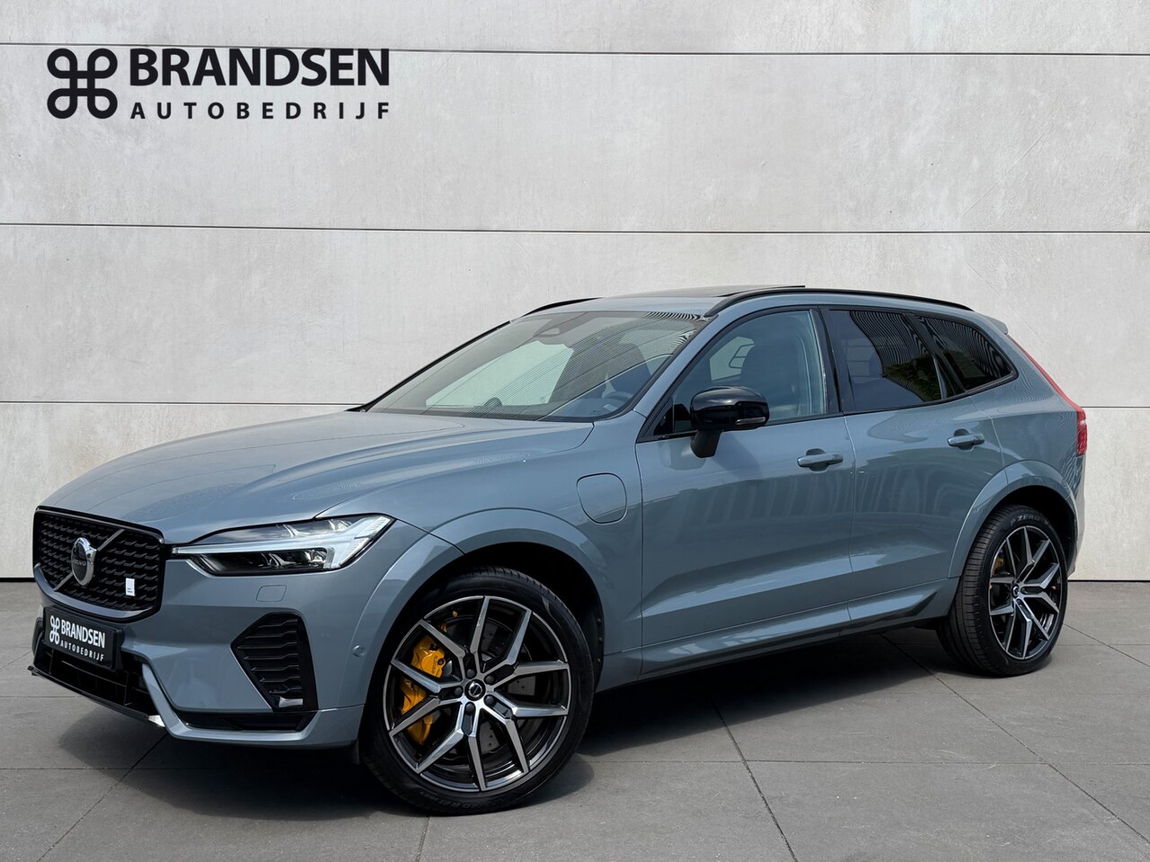 Volvo XC60 - 2.0 T8 AWD Polestar Engineered B&W-Pano-Keyless-Trekhaak-Google-21"-Camera-Heico diffuser - AutoWereld.nl