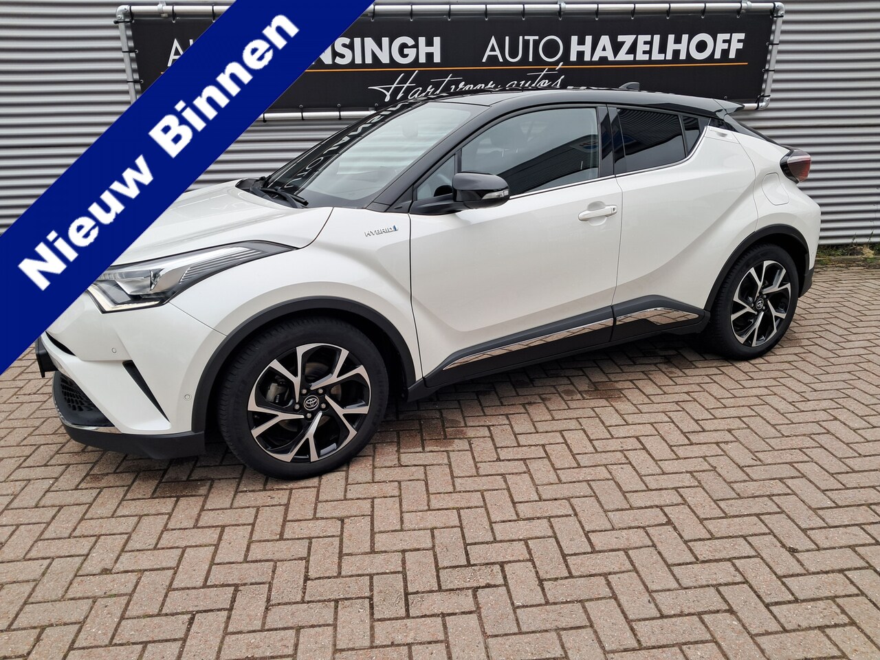 Toyota C-HR - 1.8 Hybrid Style Ultimate Bi-Tone Automaat | Clima | Stuur en stoelverwarming | Vol leder - AutoWereld.nl