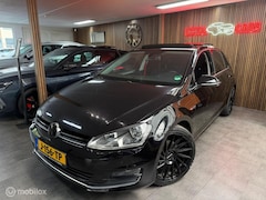 Volkswagen Golf - 1.2 TSI Trendline/ Panoramadak/ Navigatie