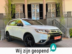 Mitsubishi Outlander - 2.0 4WD BLACK LINE 7P Automaat Carplay Sch-Dak Navi Camera Full Options