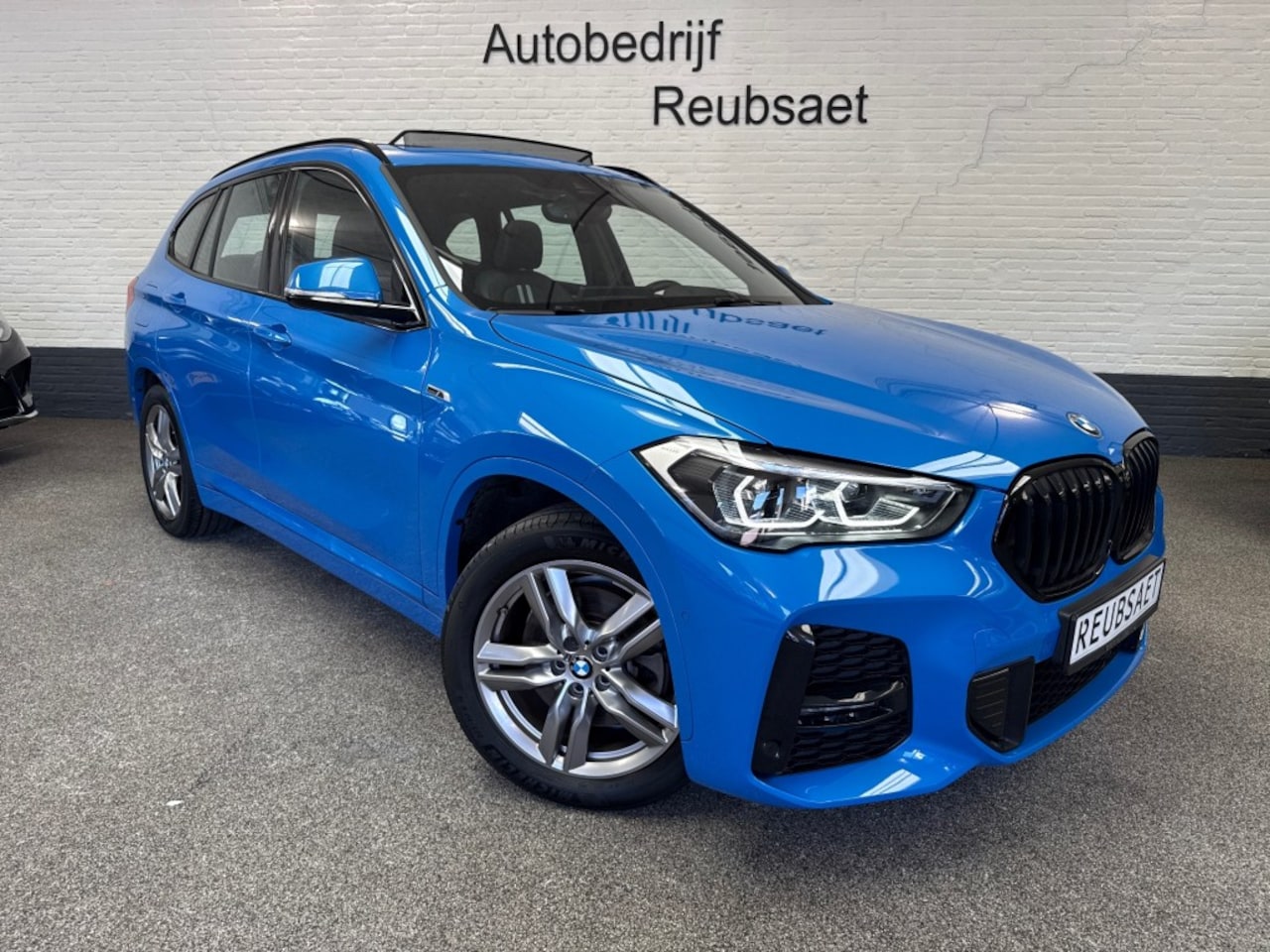 BMW X1 - XDrive 25e M-Sport Panodak Trekhaak Acc Memory Incl 12Mnd Garantie - AutoWereld.nl