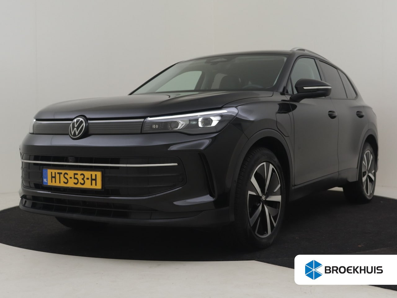 Volkswagen Tiguan - 1.5 eHybrid Life Edition 204Pk DSG/AUTO | Rondomzicht camera | trekhaak uitklapbaar | Stoe - AutoWereld.nl