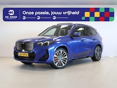 BMW iX1 - xDrive30 67 kWh M Sport Pro - Pano - Trekhaak - Head-Up