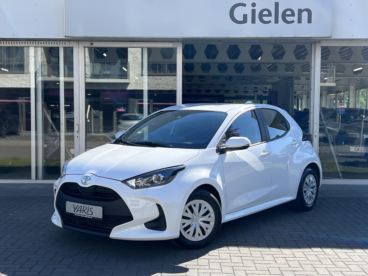 Toyota Yaris - 1.0 VVT-i 72pk Active | Apple CarPlay/Android auto, Airco, Parkeercamera, Adaptive cruise - AutoWereld.nl